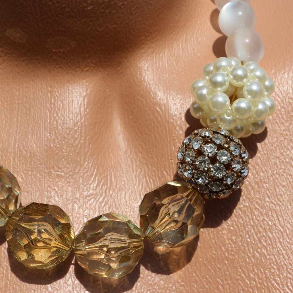 New! Chunky Boho Pearl & Bead Statement Necklace - Picture 2 of 4